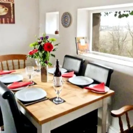 Cosy 3 Bed Near 3 Peaks - Log Burner & Aga 펜션 *
